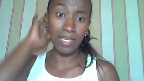 minouch211907 online show from December 26, 2024, 12:38 pm