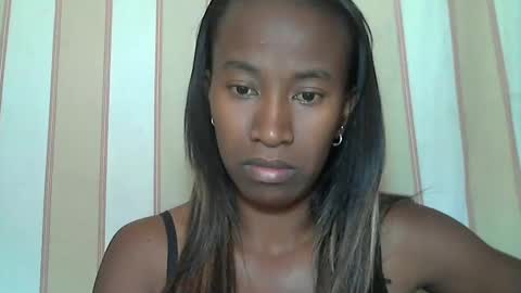 minouch211907 online show from January 6, 2025, 5:08 am