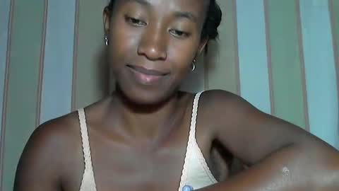 minouch211907 online show from January 9, 2025, 5:43 pm
