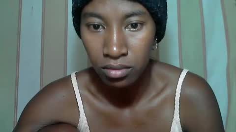 minouch211907 online show from January 26, 2025, 3:38 am
