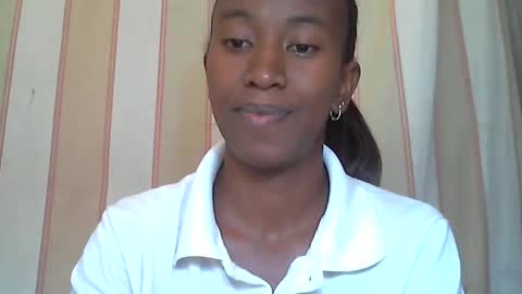 minouch211907 online show from January 27, 2025, 8:40 am