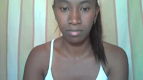 minouch211907 online show from January 30, 2025, 12:27 pm