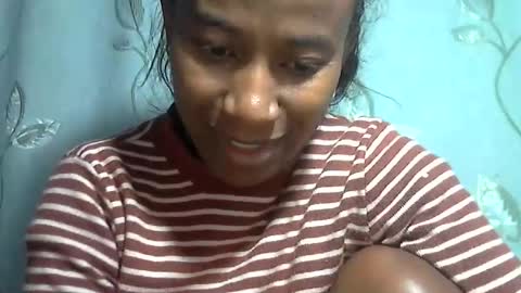 Snapshot of minouch211907 chatting on March 4, 2026, 2:17 am minouch211907 online show from March 4, 2026, 2:17 am