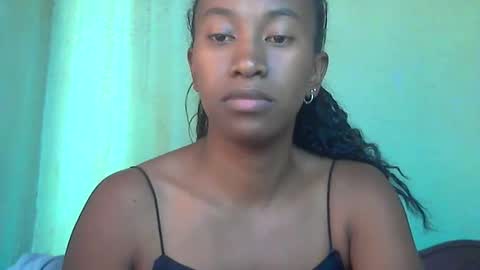 minouch211907 online show from April 26, 2026, 9:18 am