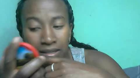 minouch211907 online show from May 23, 2026, 6:01 pm