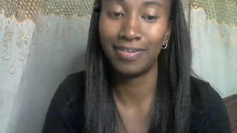 minouch211907 online show from June 7, 2026, 5:16 pm