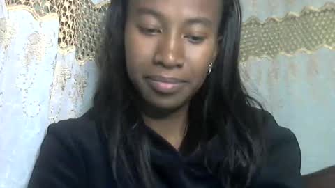 minouch211907 online show from June 11, 2026, 2:33 am