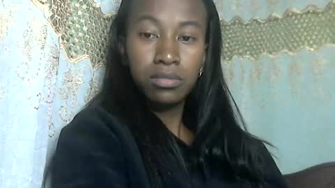 minouch211907 online show from June 11, 2026, 3:26 am