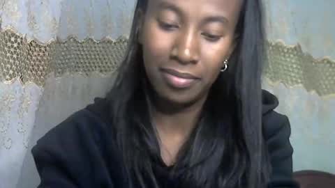minouch211907 online show from June 11, 2026, 4:49 pm