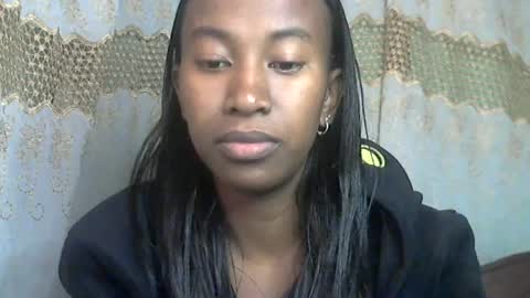 minouch211907 online show from June 12, 2026, 4:55 am