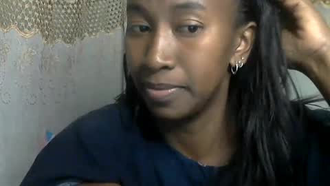 minouch211907 online show from June 14, 2026, 2:41 pm