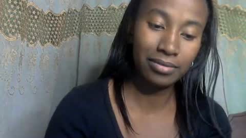 minouch211907 online show from June 21, 2026, 4:09 pm