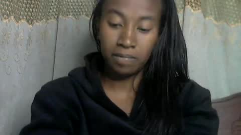 minouch211907 online show from June 22, 2026, 6:16 pm