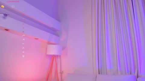 Lianna online show from November 7, 2025, 6:57 am