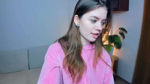 Snapshot of mintykisss chatting on February 10, 2026, 9:02 am Linda online show from February 10, 2026, 9:02 am