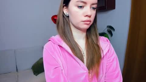 Snapshot of mintykisss chatting on February 13, 2026, 7:04 am Linda online show from February 13, 2026, 7:04 am