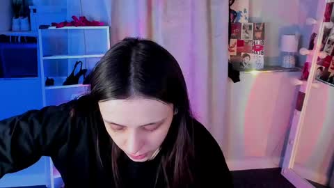 Snapshot of mipsymipson chatting on April 17, 2026, 9:23 am NEXT STREAM NOVEMBER 27282930 online show from April 17, 2026, 9:23 am