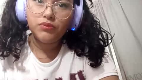 Snapshot of mira_cherry chatting on November 4, 2025, 8:13 am mira_cherry online show from November 4, 2025, 8:13 am