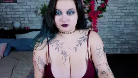 MIra online show from October 7, 2025, 8:39 pm