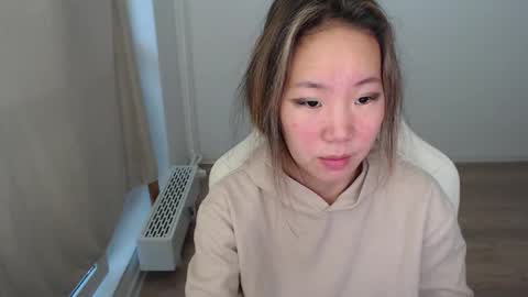 mira_g online show from November 13, 2025, 10:36 am