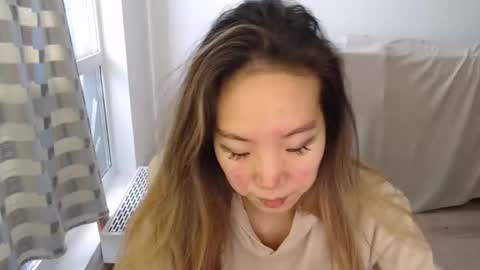 mira_g online show from February 5, 2026, 8:52 am