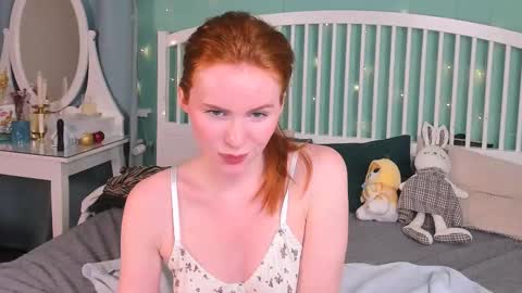 Snapshot of mira_glace chatting on February 10, 2025, 3:42 pm Mira3 online show from February 10, 2025, 3:42 pm