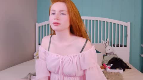 Snapshot of mira_glace chatting on March 6, 2025, 1:24 pm Mira3 online show from March 6, 2025, 1:24 pm