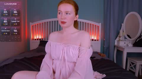 Snapshot of mira_glace chatting on October 15, 2025, 11:43 am Mira3 online show from October 15, 2025, 11:43 am