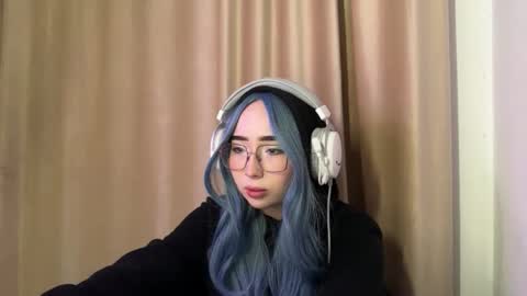 Snapshot of mira_light_ chatting on September 23, 2025, 2:09 pm mira_light_ online show from September 23, 2025, 2:09 pm