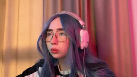 Snapshot of mira_light_ chatting on September 26, 2025, 1:09 am mira_light_ online show from September 26, 2025, 1:09 am