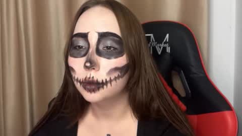 Snapshot of mira_light_ chatting on October 30, 2025, 2:51 pm mira_light_ online show from October 30, 2025, 2:51 pm