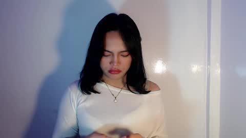 Mira Bella online show from February 7, 2025, 8:42 pm