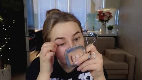 Mira online show from March 20, 2026, 1:21 am