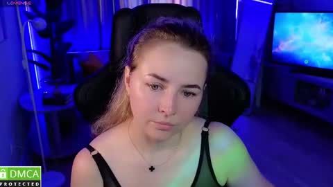 Snapshot of mira_mermayd chatting on June 13, 2026, 1:14 am Mira online show from June 13, 2026, 1:14 am