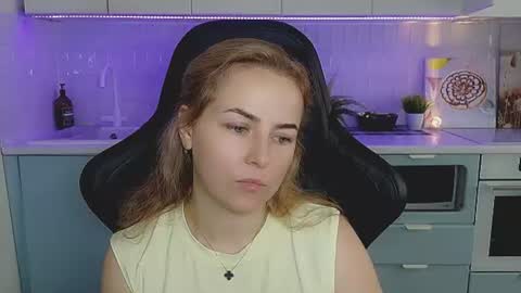 Snapshot of mira_mermayd chatting on July 12, 2026, 1:40 am Mira online show from July 12, 2026, 1:40 am