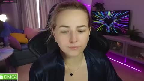 Snapshot of mira_mermayd chatting on July 24, 2026, 8:12 am Mira online show from July 24, 2026, 8:12 am