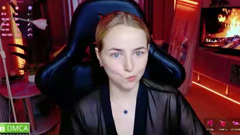 Snapshot of mira_mermayd chatting on July 31, 2026, 2:00 am Mira online show from July 31, 2026, 2:00 am