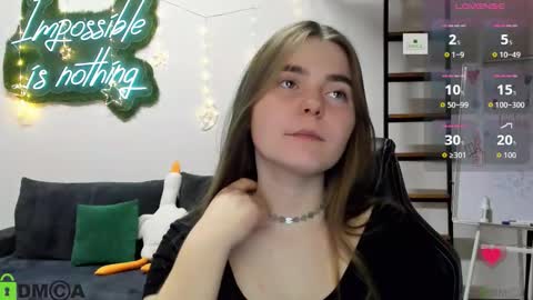 miraa_bloom online show from December 21, 2025, 2:02 pm