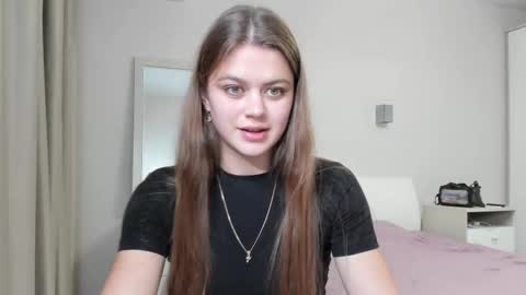 Mira online show from November 4, 2025, 8:08 pm