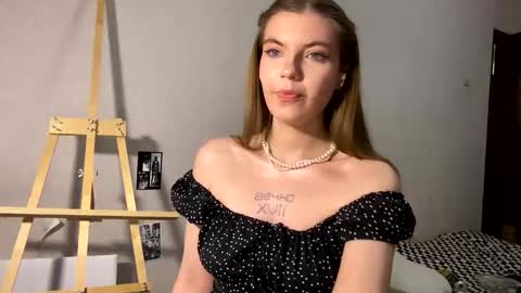 Mira  online show from September 15, 2025, 11:05 pm