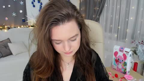 Emma online show from December 18, 2024, 10:35 pm