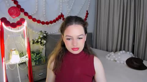 Snapshot of miraclecurly chatting on March 25, 2026, 7:20 pm Emma online show from March 25, 2026, 7:20 pm