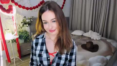 Emma online show from May 12, 2026, 7:33 pm