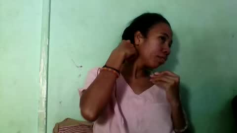 Snapshot of mirah881 chatting on May 13, 2026, 9:17 am mirah881 online show from May 13, 2026, 9:17 am