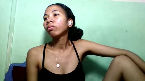 Snapshot of mirah881 chatting on May 20, 2026, 7:47 am mirah881 online show from May 20, 2026, 7:47 am