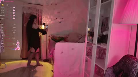 Snapshot of mirajade chatting on October 28, 2025, 5:04 pm Mira online show from October 28, 2025, 5:04 pm