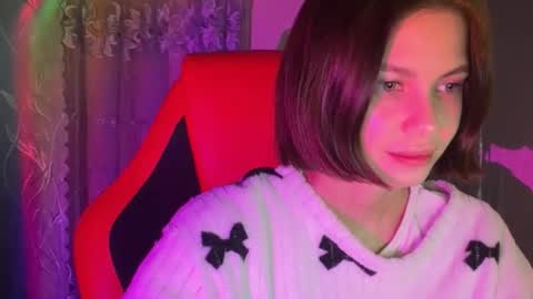MiraLaPics online show from April 3, 2026, 7:34 pm