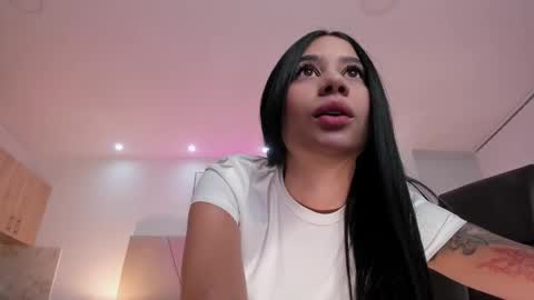 Snapshot of miranda_crawfor chatting on September 30, 2025, 12:54 pm miranda_crawfor online show from September 30, 2025, 12:54 pm