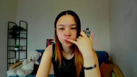 miranda_holms online show from July 4, 2026, 4:51 am