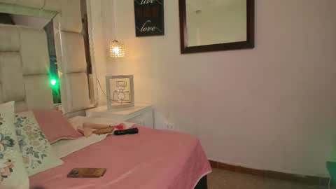 Miranda online show from December 21, 2025, 2:35 pm